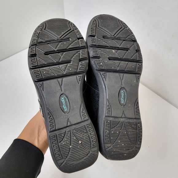 Women’s Grey’s Anatomy  Meredith Soft Walk Clogs Size 7.5 - Picture 8 of 9